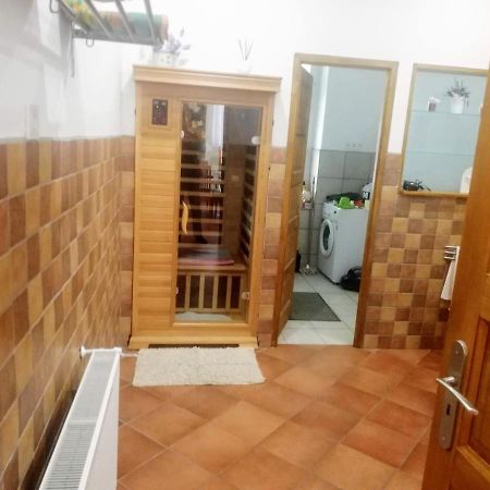 Parva Foresta Appartement Miskolc Buitenkant foto